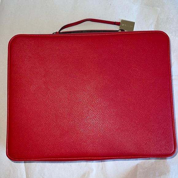 Estee Lauder Red Bag with Zipper - Picture 3 of 10